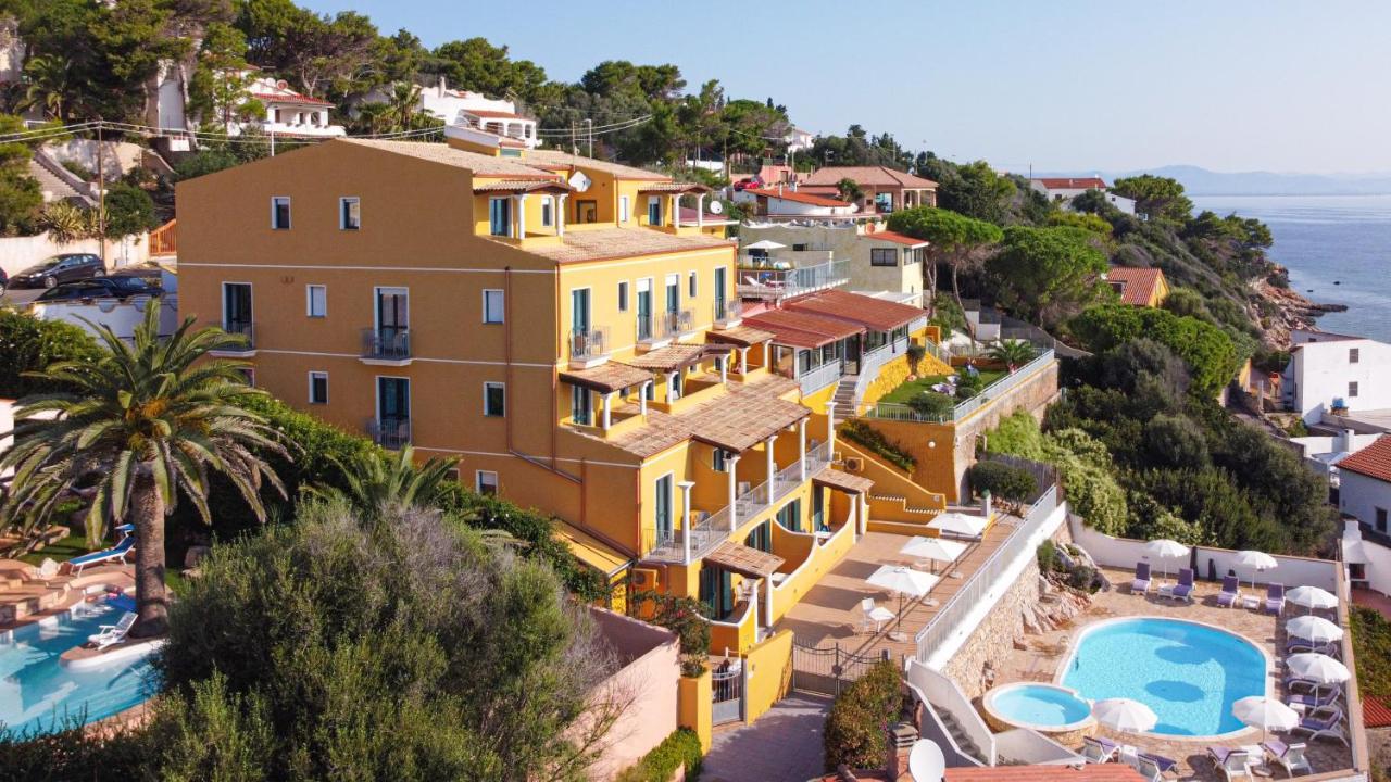 Lu' Hotel Maladroxia Sant'Antioco Exterior foto
